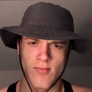 Meet your Posher, Leo